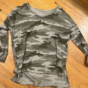 American eagle camo long sleeve
